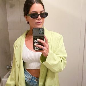 MEET YOUR POSHER 🦋💙